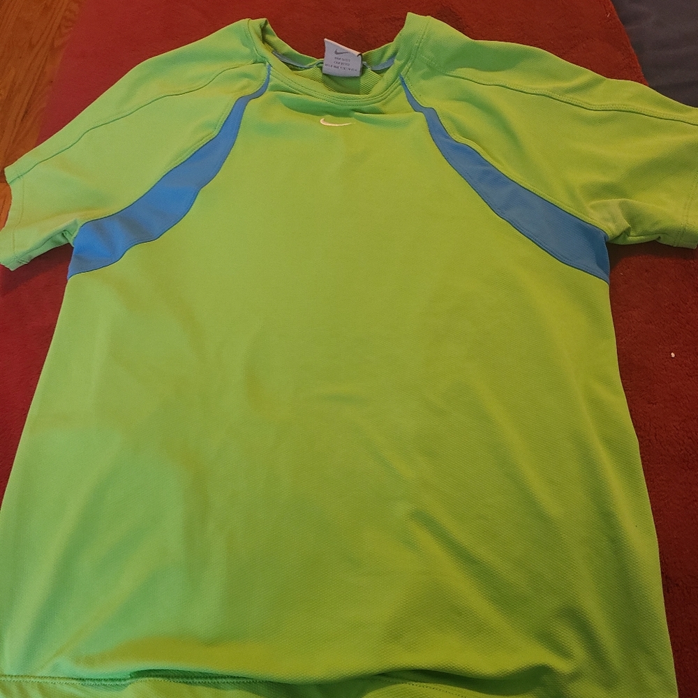 Nike sphere dry shirt